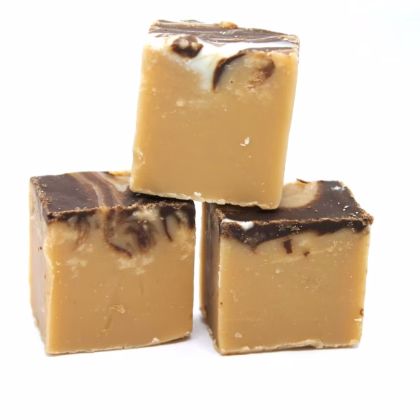 Luxury Kinder Bueno Fudge 100g